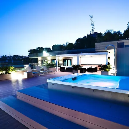Desenzano 4* Дезенцано-дель-Гарда
