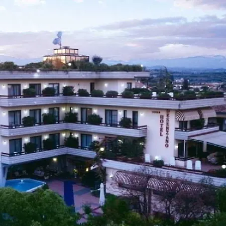 Desenzano 4* Дезенцано-дель-Гарда